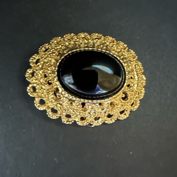 Vintage Park Lane Gold Filigree & Black Stone Oval Scarf Clip - Picture 3 of 4